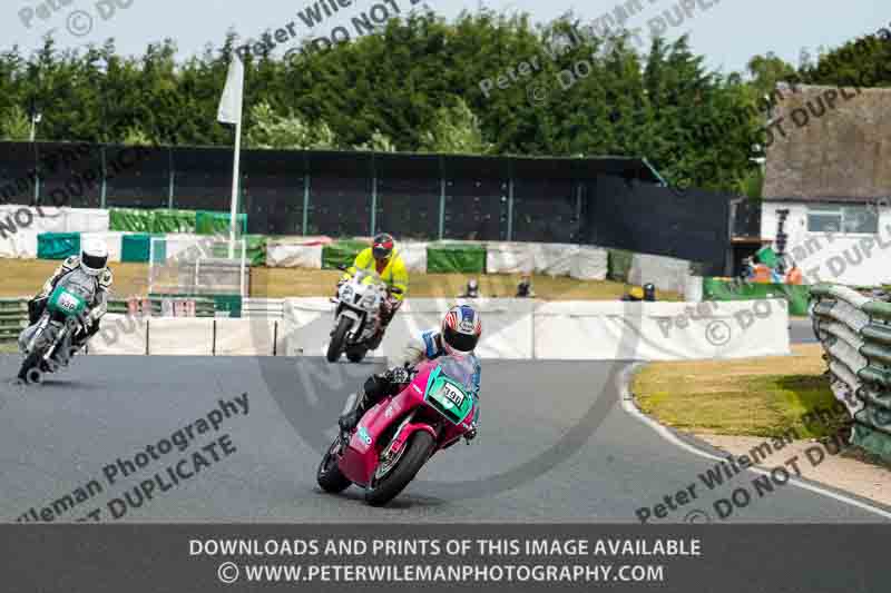 Vintage motorcycle club;eventdigitalimages;mallory park;mallory park trackday photographs;no limits trackdays;peter wileman photography;trackday digital images;trackday photos;vmcc festival 1000 bikes photographs